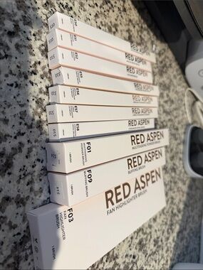 RED ASPEN makeup brush set